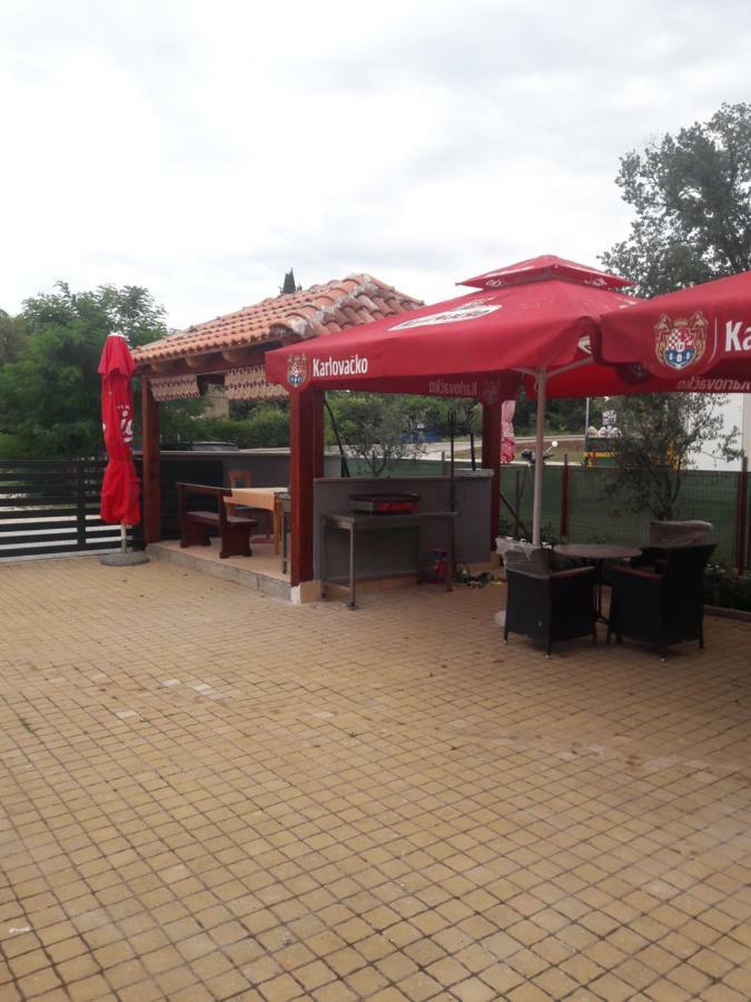 Apartments Residence V Пореч Екстер'єр фото