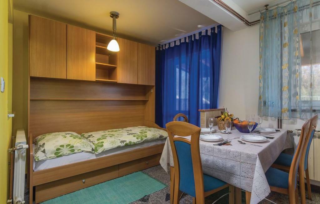 Apartments Residence V Пореч Екстер'єр фото